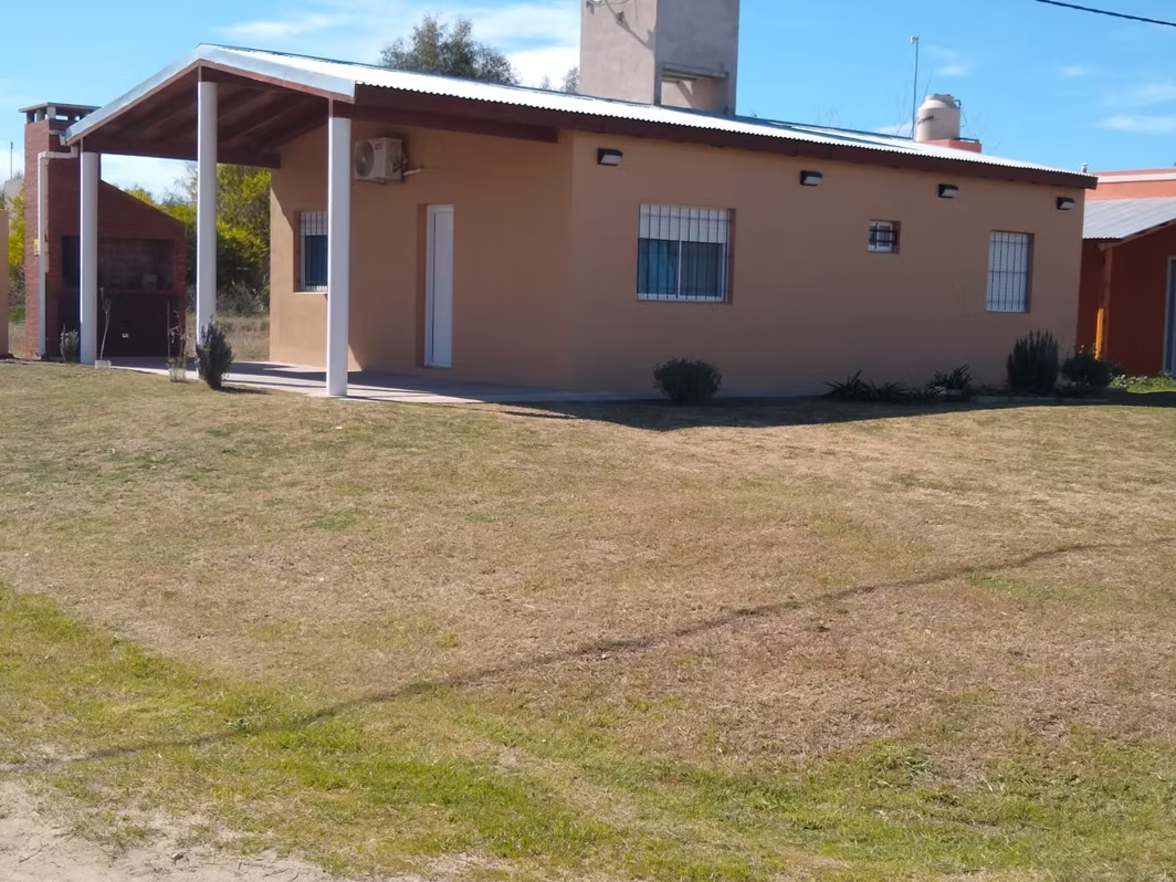 Casa en 36 y 27